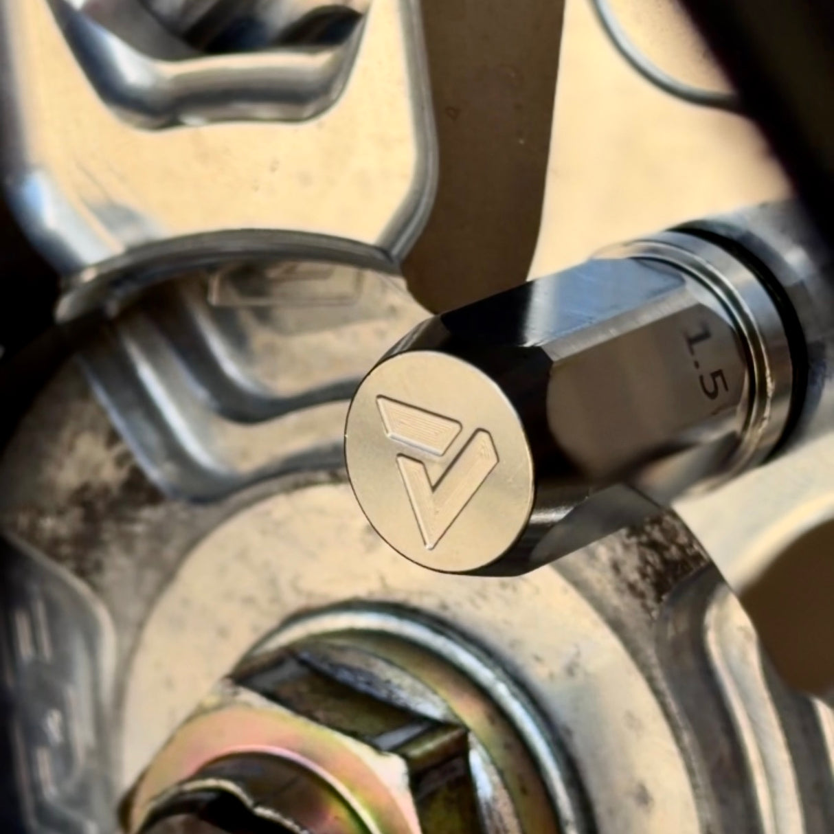 AVID Titanium Lug Nut, 6 Point, M12x1.5