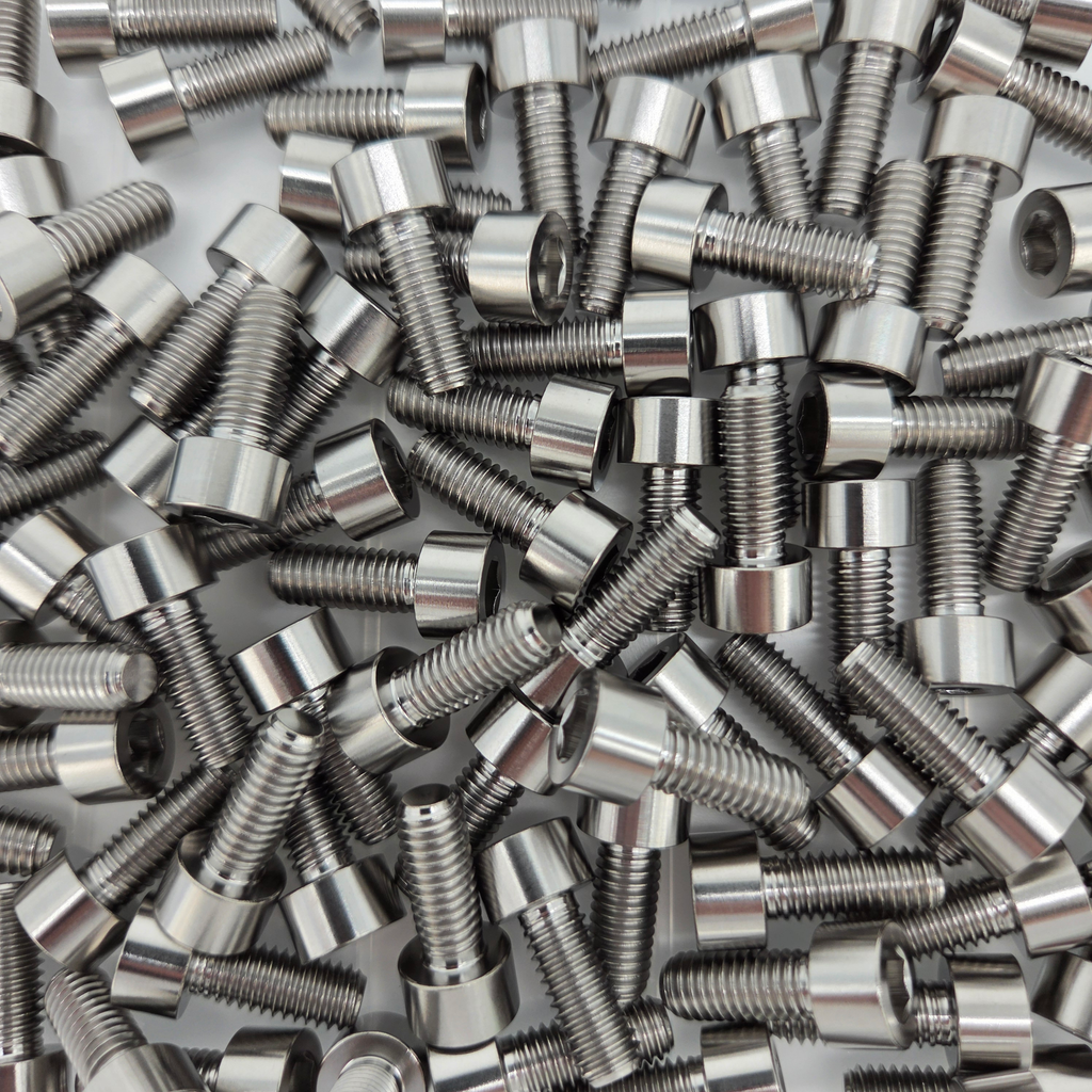 AVID Racing Titanium Cap Head Bolt, M6 x 1.0 x 15 mm | AVID Racing — Bulk Bolt Detail — M6-TCHB-15x0-10_01 [AVID:e75ec5bb-b6d3-4c43-abb2-833d078e6492] [AVID-VERSION:0f31d3e2-48ba-4fb2-b2e2-c610a20ee9f4]