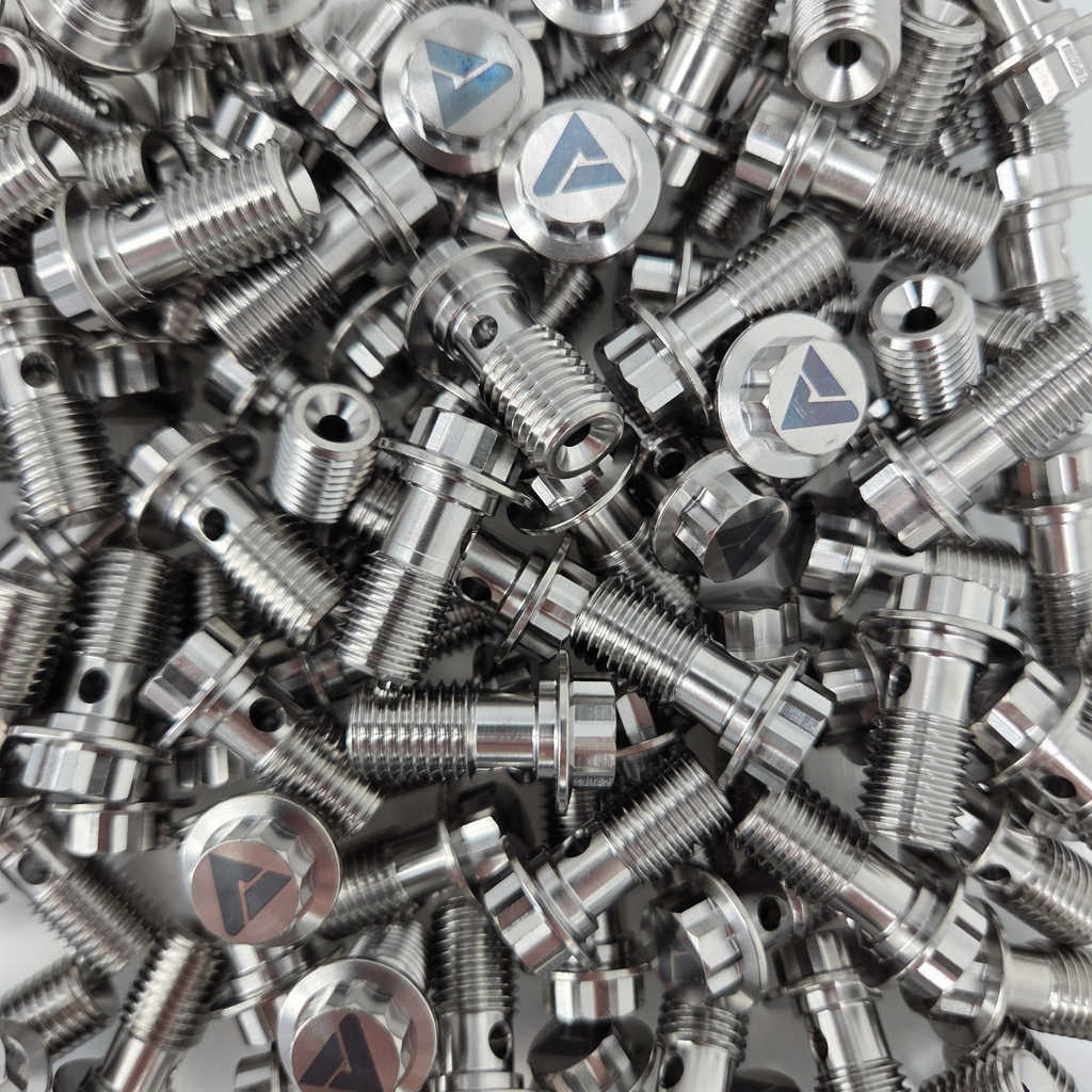 AVID Racing Titanium Banjo Bolt, M10 x 1.25 x 20 mm, 12 mm Thread | AVID Racing — Bulk Product Detail — M10-TBAN-20x8-125_01 [AVID:626ce86a-6e90-44c4-a5a2-e279b630afde] [AVID-VERSION:aa50e1cd-c61d-4853-b35a-f0e818cdd62f]
