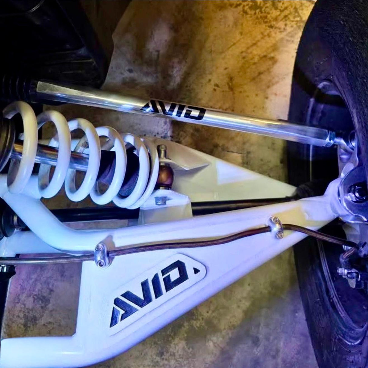 AVID Racing Yamaha YXZ1000 72" Front Long Travel Suspension Kit with billet Race Knuckles and billet tie rod mounted on vehicle